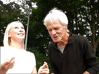 Gina Casting - Mit Hut