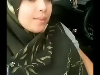 Gadis bertudung bahagian viral 12