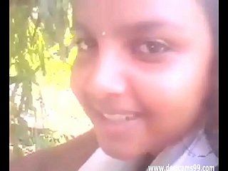 Boobs Hiện đẹp Desi Girl và Press Trong Vườn Amateur Cam Hot