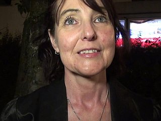 Menutup video dari Horny Mature Wife Joycelina Mendapatkan Fucked Hard