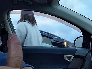 Handjob trong xe hơi
