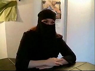 Arabische Jungfrau Djamila r.