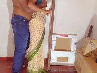 Sri Lanka Pareja de aficionados que tiene relaciones sexuales en influenza oficina.