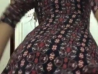 تعري الشابة الساخنة