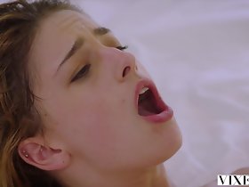 VIXEN.com Deserted córka uwielbia seks zbyt dużo