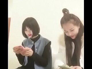 2 아름다운 동굴 여자 섹스 1 씨발