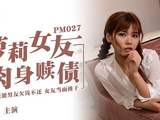 Tu veux me baiser? Tiny Asian Girl veut une grosse bite devant lassie petit ami - une adolescente asiatique