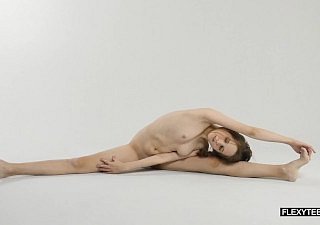 Абель Ругольмаскина Брюнетка Обнаженная гимнастка