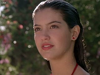 Normal untuk menyentuh bayi seperti Phoebe Cates