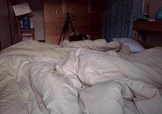 Quítale las bragas a tu esposa y mételas. Rutina matutina　ella está muerta