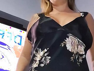 Süper Kremalı Kedi Orgazm ile JOI