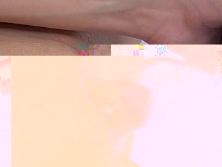 Cewek seksi Pulchritude Clarie melebarkan kakinya dan menggunakan vibrator