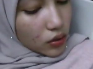 Aksi dalam toilet