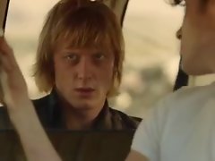 Steppeulven (2014) escena cornudo