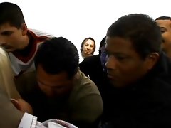 سنہرے بالوں والی، 50 بوجھ چاہتا ہے