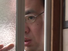 Orang sesat constrain tangan MILF japanese mendapatkan fucked keras