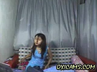 Make a fuss about chinoise mignonne dansant nue sur webcam (nouveau 1)