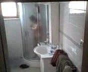 الجدة الصينية ناضجة عارية في الحمام
