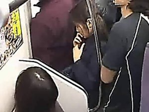 معصوم کشور ٹرین پر creep کے لئے سے groped