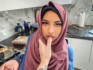 Arab MILF needs to learn very many things