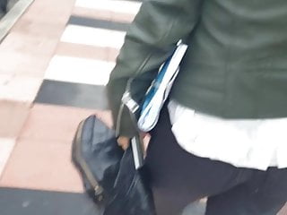 Cum pada gadis seksi di depan umum 2