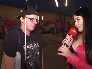 Pimmel Bingo Đức Cougar Blows Flannel ngẫu nhiên