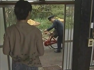 JPN Postman und Hausfrau