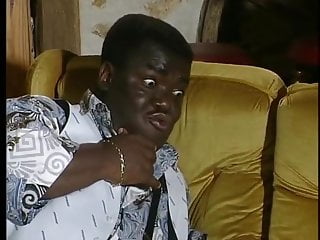 teeny de graisse noire baise avec deux filles