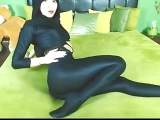 twerk hijab virago