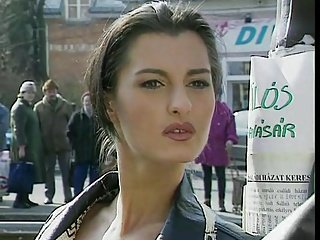 لا Ragazza ديل عشيرة (1995) مع أنيتا أشقر