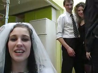 молодожены секс