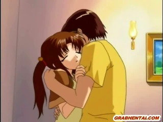 خوبصورت hentai let pass اس کی چھاتی اور wetpussy چاٹ لیا جاتا