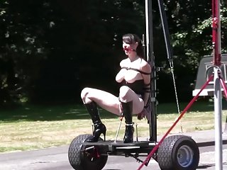 trailer hard having it away device