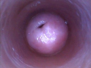 Kira - Kinky selfie (endoskop cipki cam video)