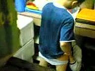indonesian-ngintip jilbab di dapur