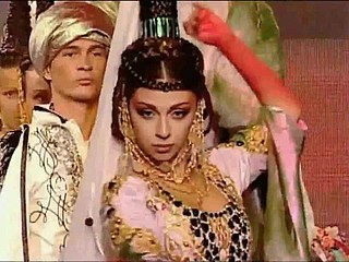 Myriam Fares - Traditionele Dans
