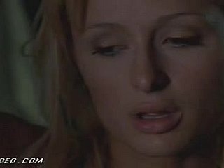 Chap-fallen Paris Hilton a une dissemble chaude Scène voiture avec Noir Defy