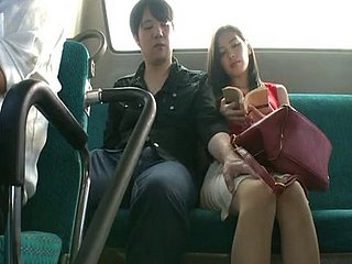 Öffentliche Ficken auf dem Omnibus machen Miyuki Yokoyama cum hart